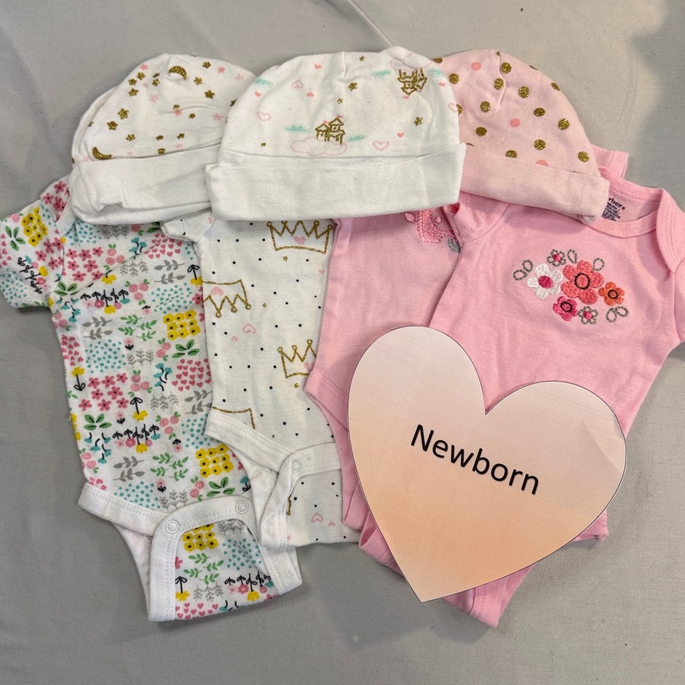 Gerber - LIKE NEW Floral, Crown & Elephant Design Short Sleeve Onesies Set-BONUS